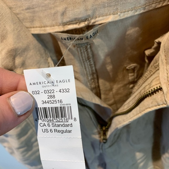 American Eagle Hi-rise - Picture 7 of 10